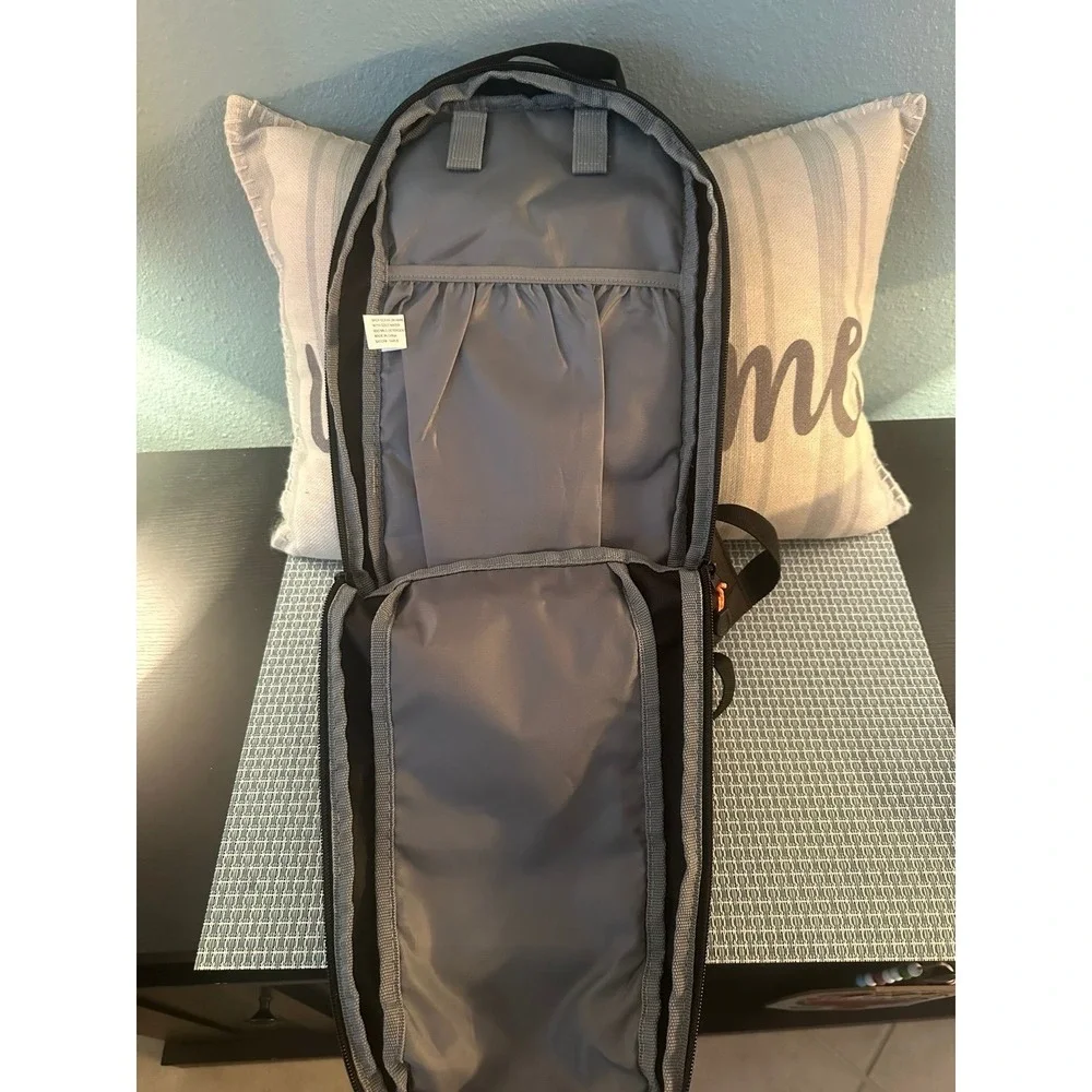 OZARK TRAIL  Hydration Back Pack Black 1.5 Liter Reservoir